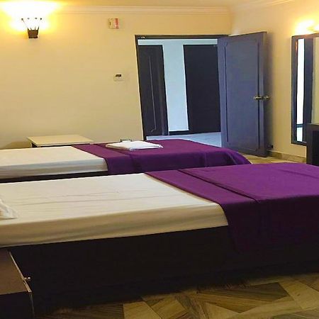 Aditya Palace Hotel Rājahmundry Екстериор снимка