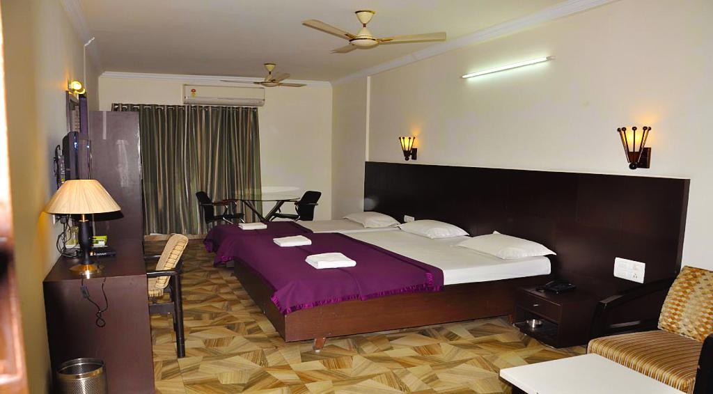Aditya Palace Hotel Rājahmundry Екстериор снимка