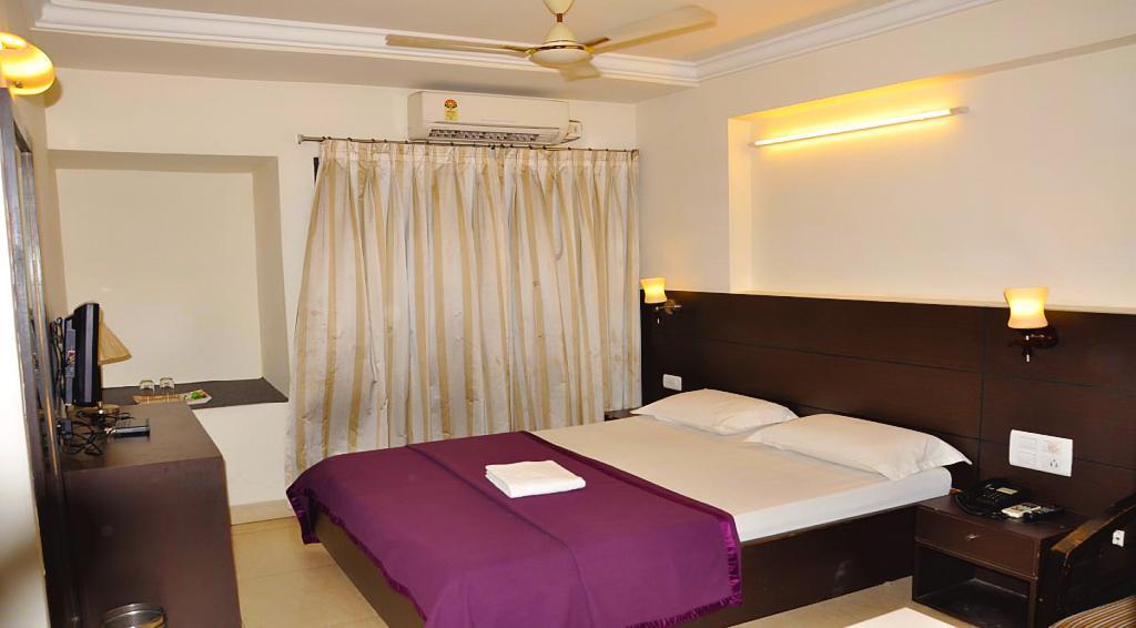 Aditya Palace Hotel Rājahmundry Екстериор снимка